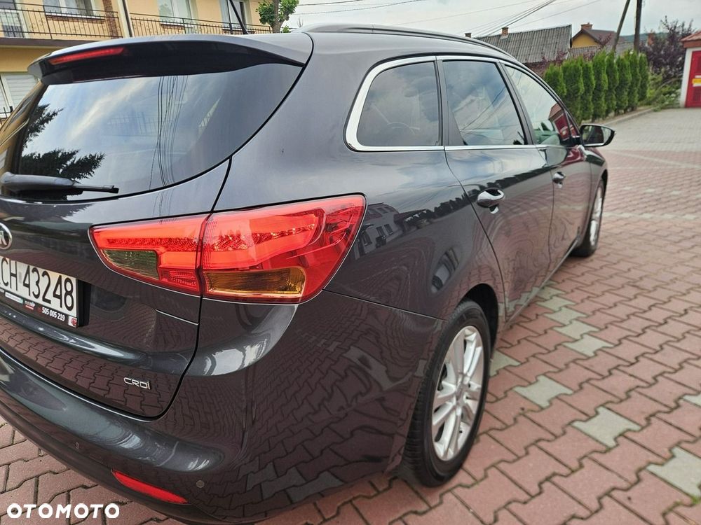 Kia Ceed 1.6 CRDi SCR L Business Line Plus - 17