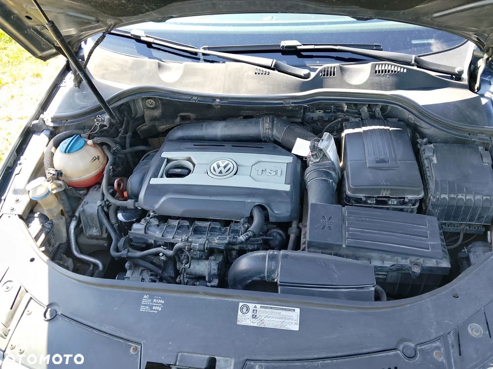 Volkswagen Passat 2.0 TSI Sportline - 26