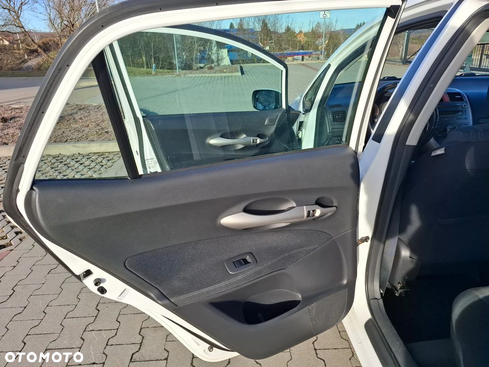 Toyota Auris 1.33 VVT-i - 15