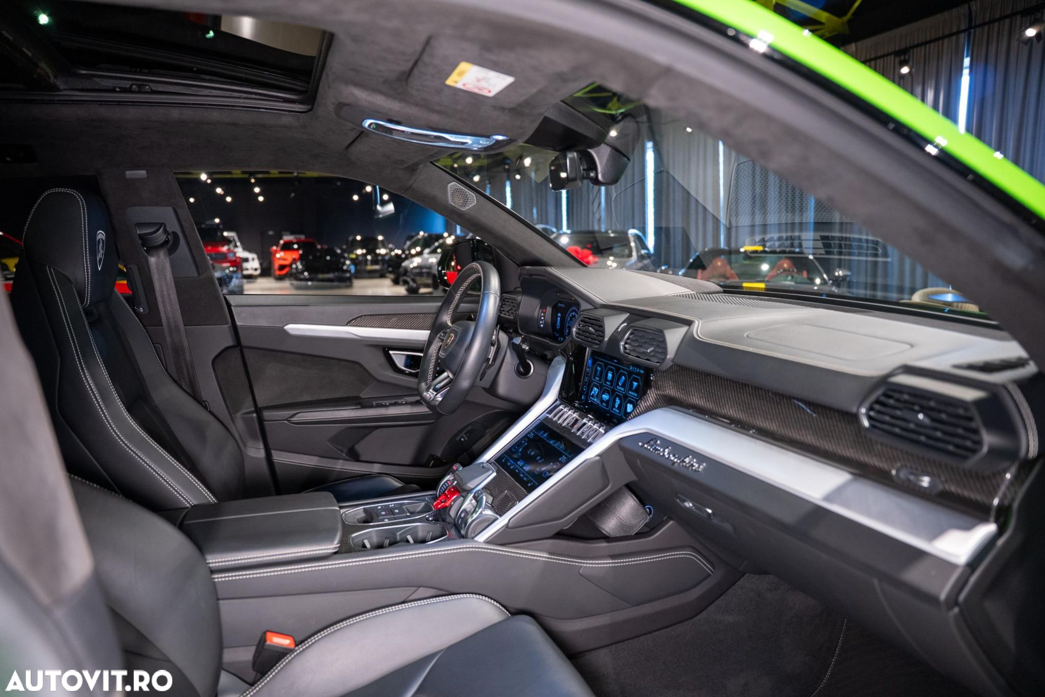Lamborghini URUS - 34