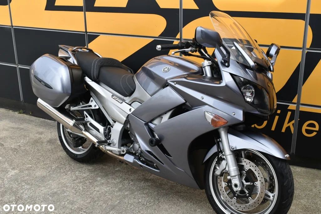 Yamaha FJR - 1