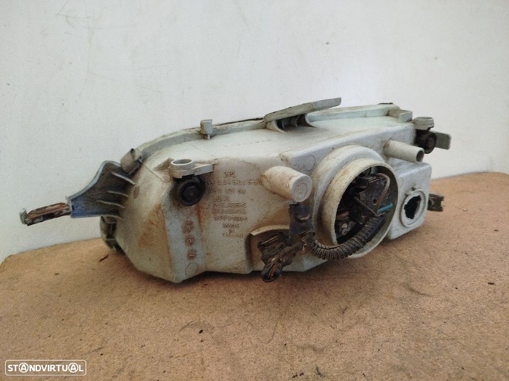 Farol/ Otica Dianteiro Dto Fiat Punto (176_) - 3