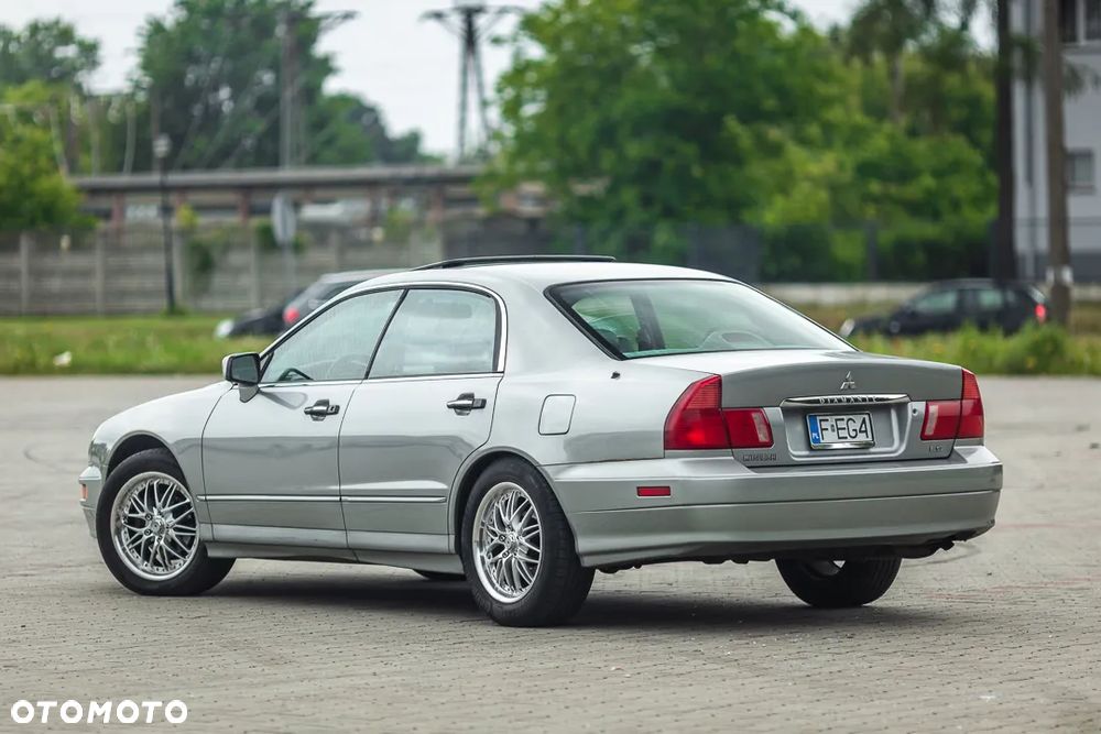 Mitsubishi Diamante - 13