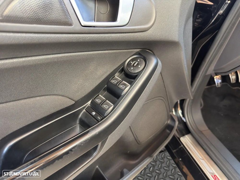 Ford Fiesta 1.0 EcoBoost ST-Line - 20