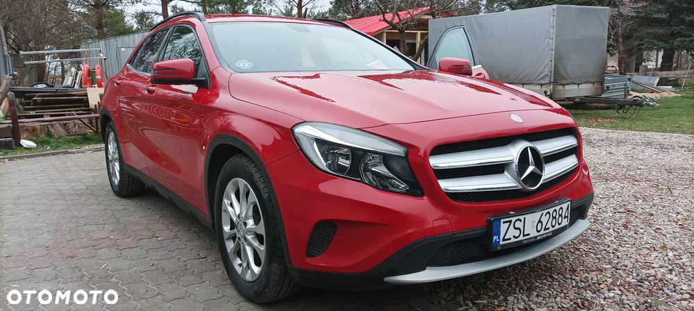 Mercedes-Benz GLA 250 4Matic 7G-DCT StreetStyle - 2