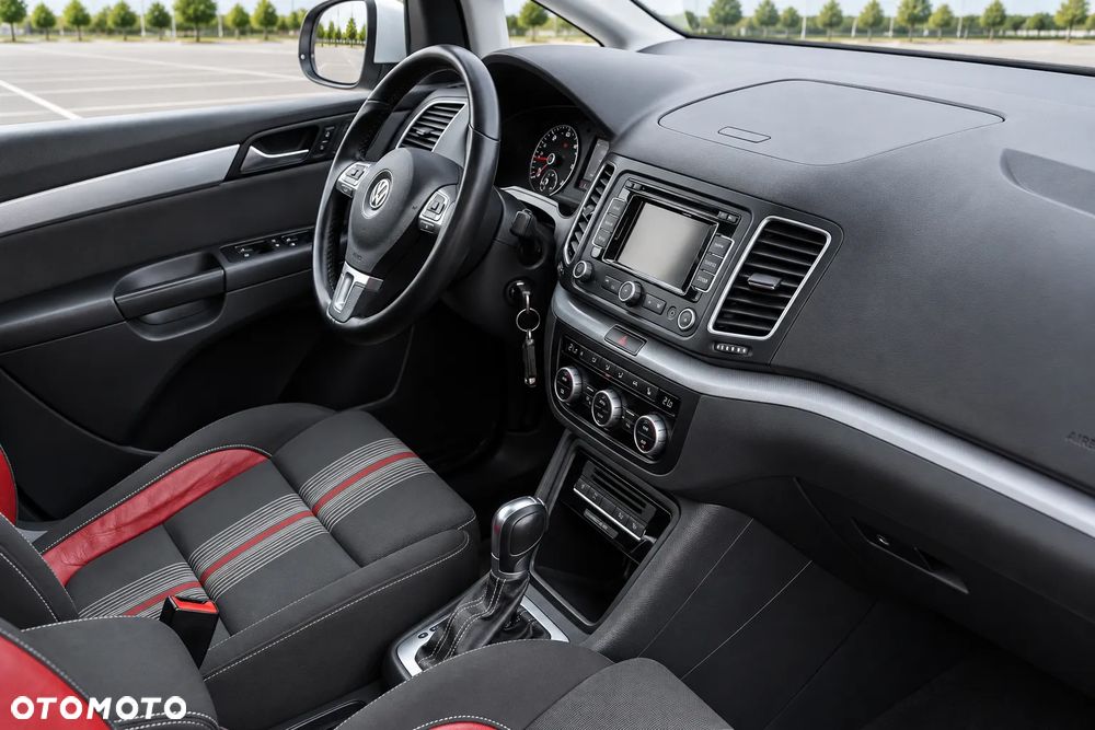 Volkswagen Sharan 2.0 TDI DSG Highline - 17