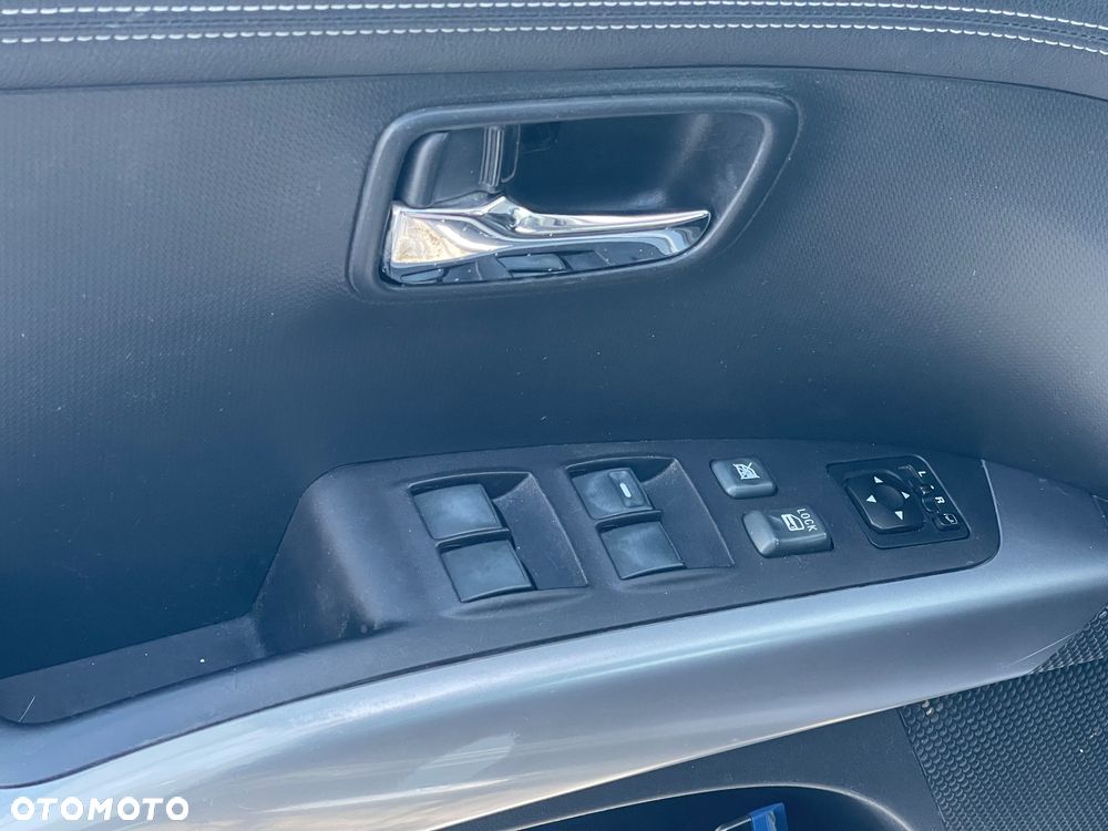 Mitsubishi Outlander 2.2 DID Instyle EU5 TC-SST - 5