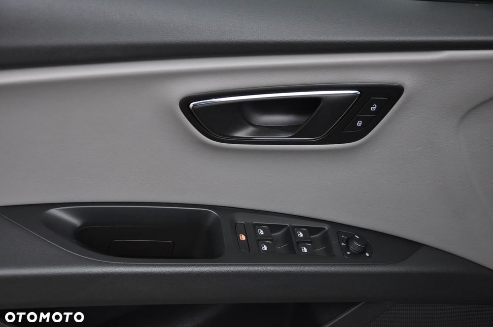 Seat Leon Sportstourer 1.6 TDI Start&Stop X-Perience - 13