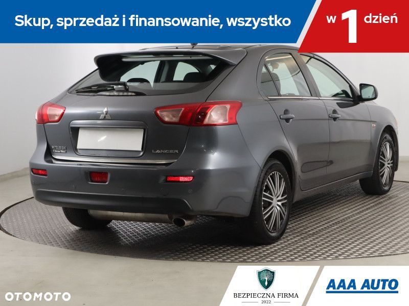 Mitsubishi Lancer - 6