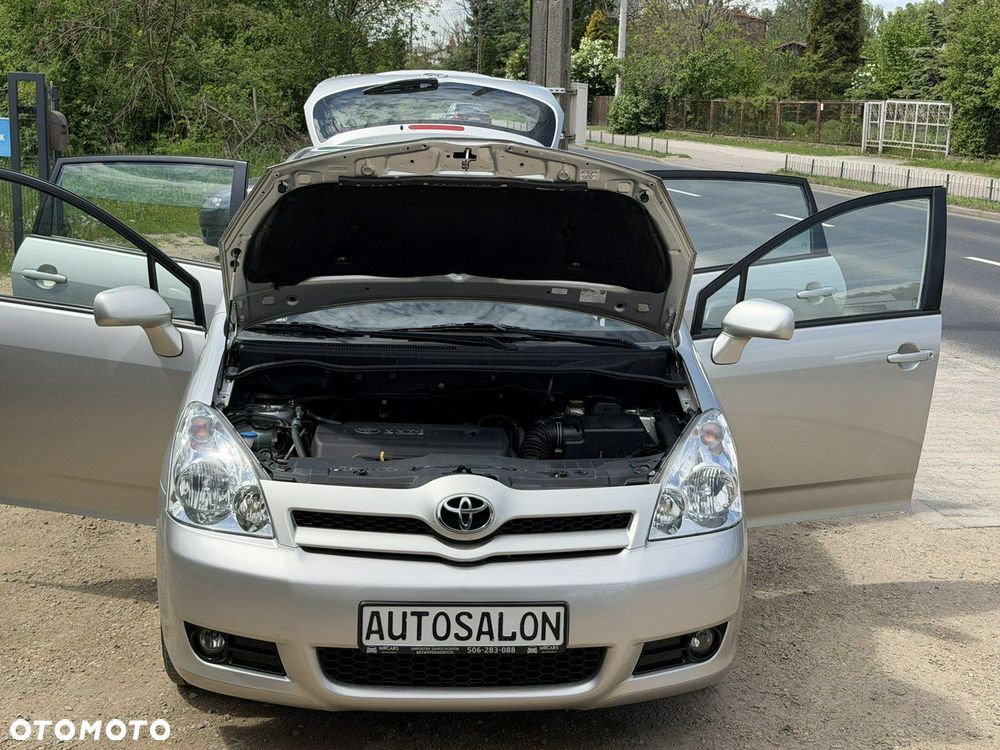 Toyota Corolla Verso - 34