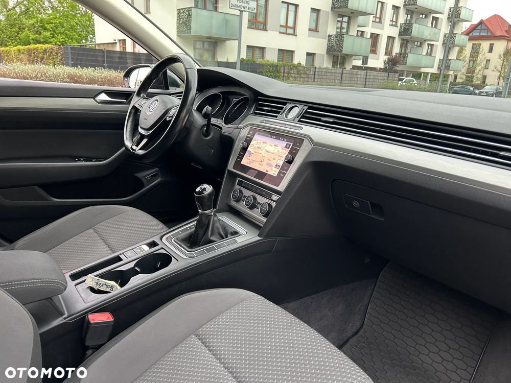 Volkswagen Passat 1.5 TSI EVO Trendline - 4