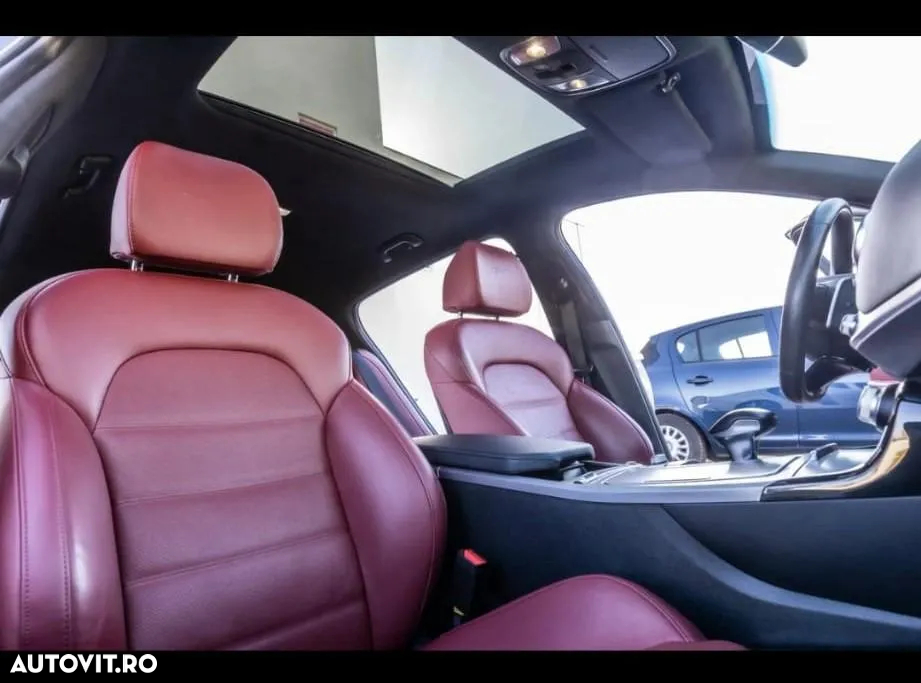 Kia Stinger 3.3 T-GDI 8AT AWD GT - 24