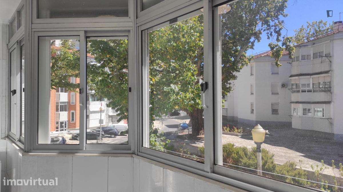 Quarto - localizado em Olivais Lisbon - Grande imagem: 5/9