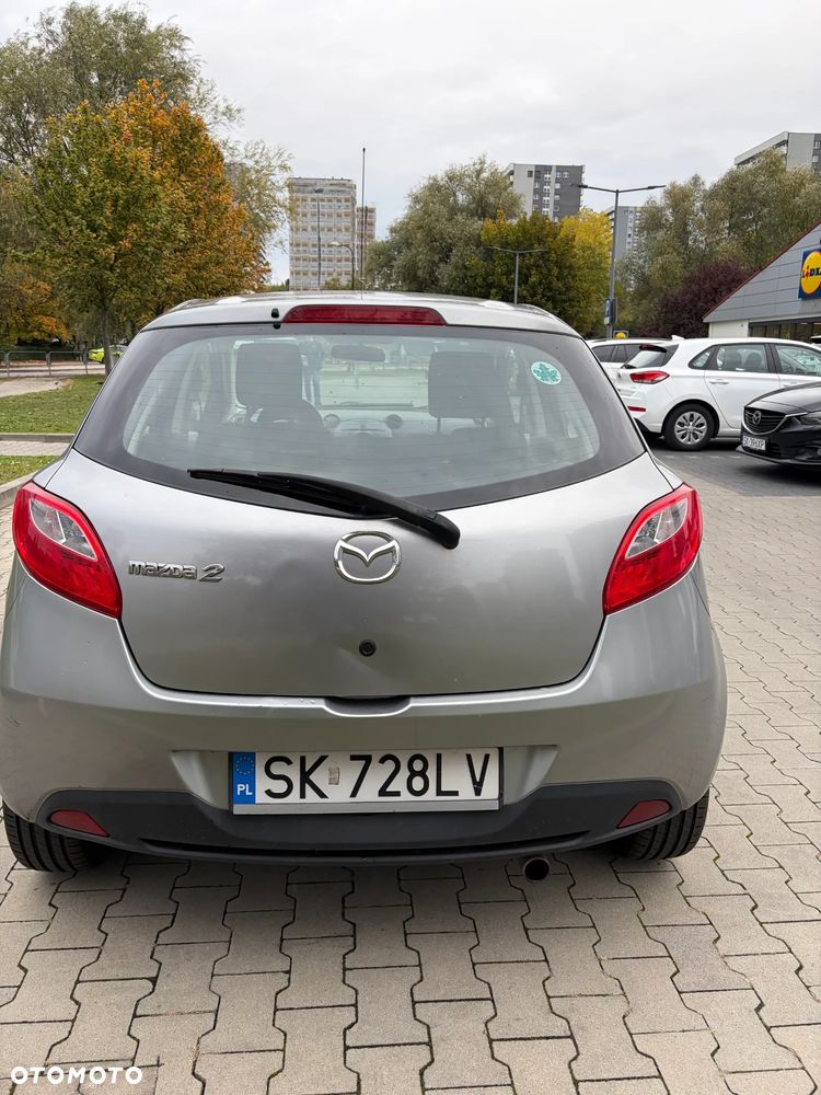 Mazda 2 2009 photo 5