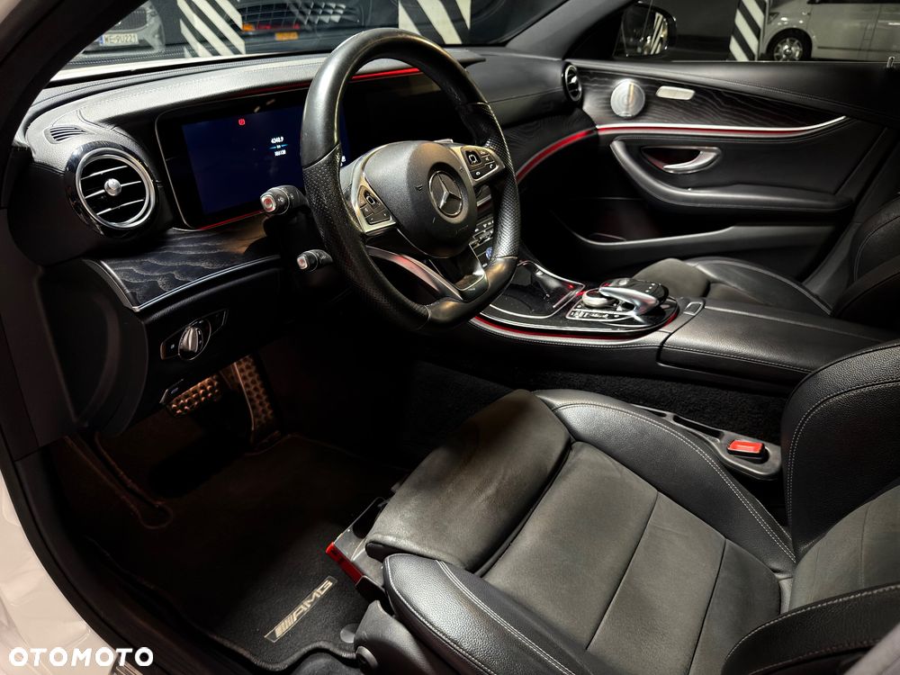 Mercedes-Benz Klasa E 220 d 4-Matic 9G-TRONIC - 10