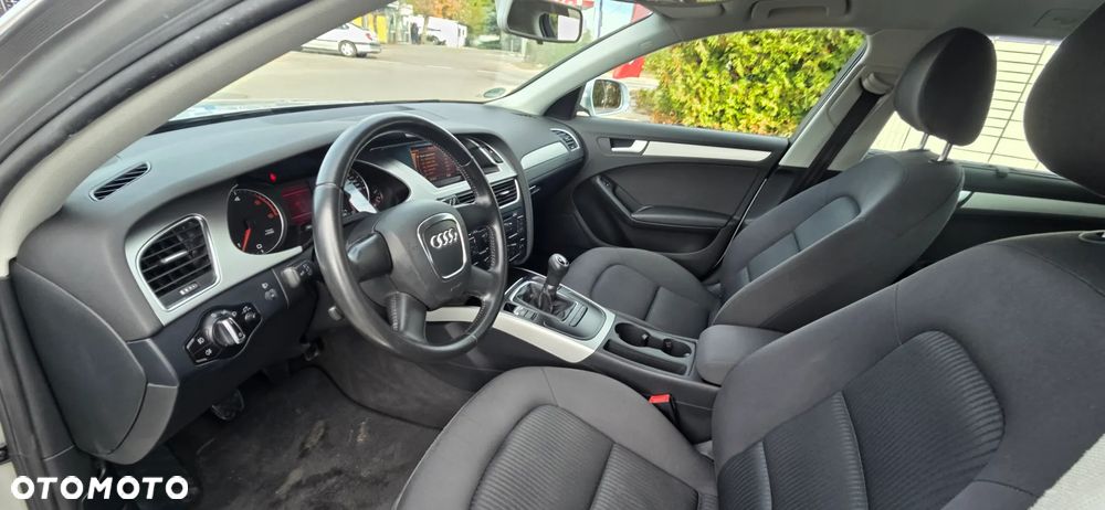 Audi A4 Avant - 31