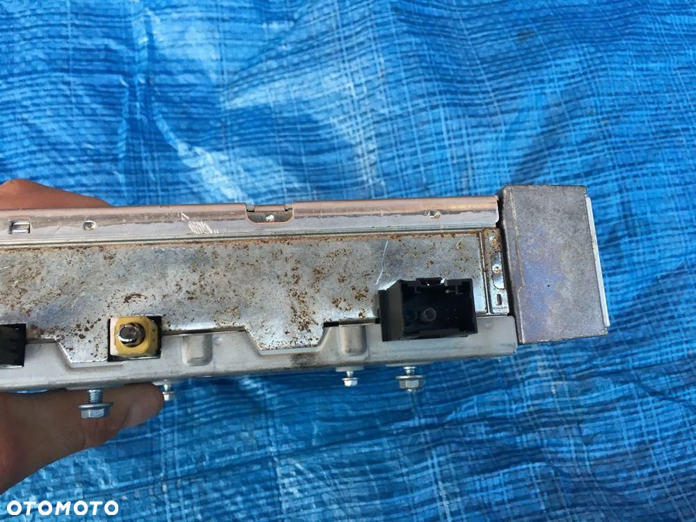 Mercedes W211 W219 CLS E Klasa Wzmacniacz Harman Kardon A2118704089 - 7