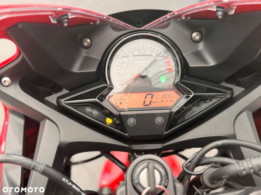 Honda CBR - 9