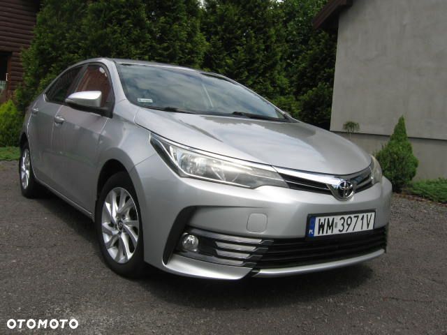 Toyota Corolla 1.6 Premium - 3