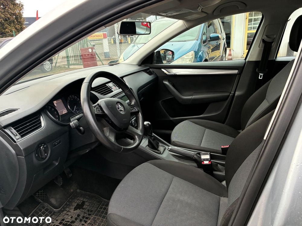 Skoda Octavia 1.6 TDI Active - 9