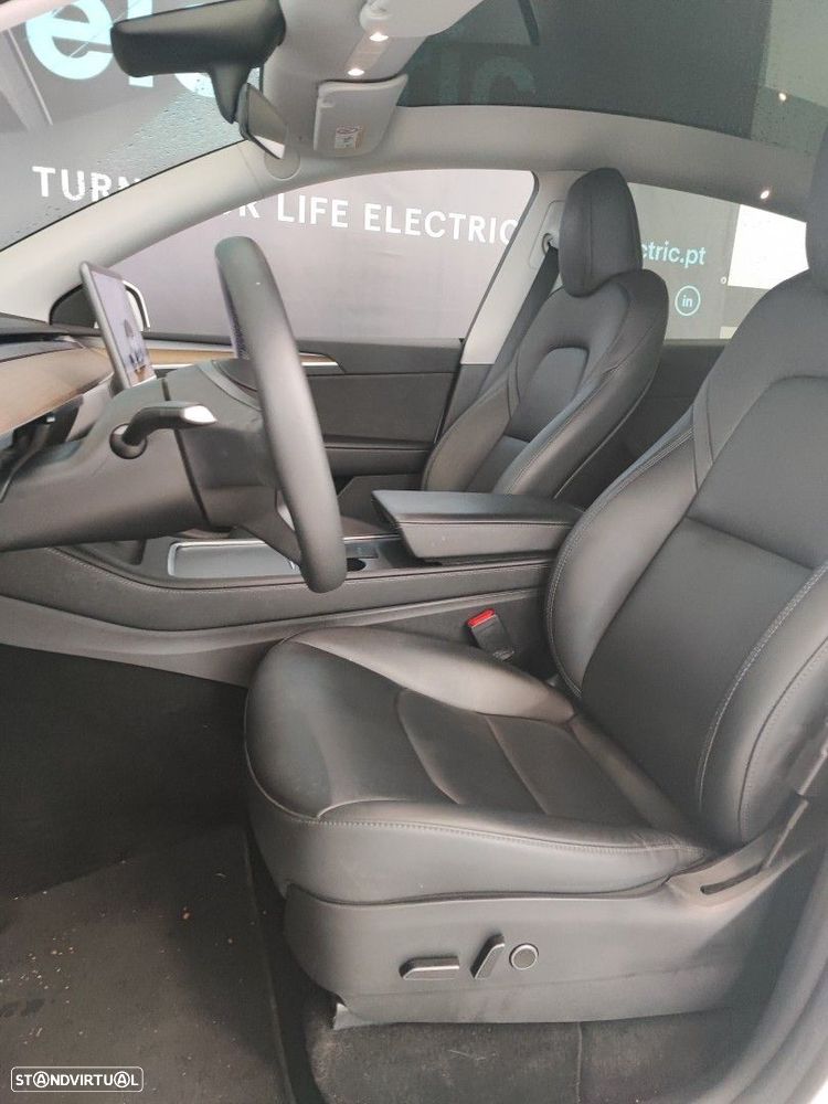 Tesla Model Y Tração Traseira - 4
