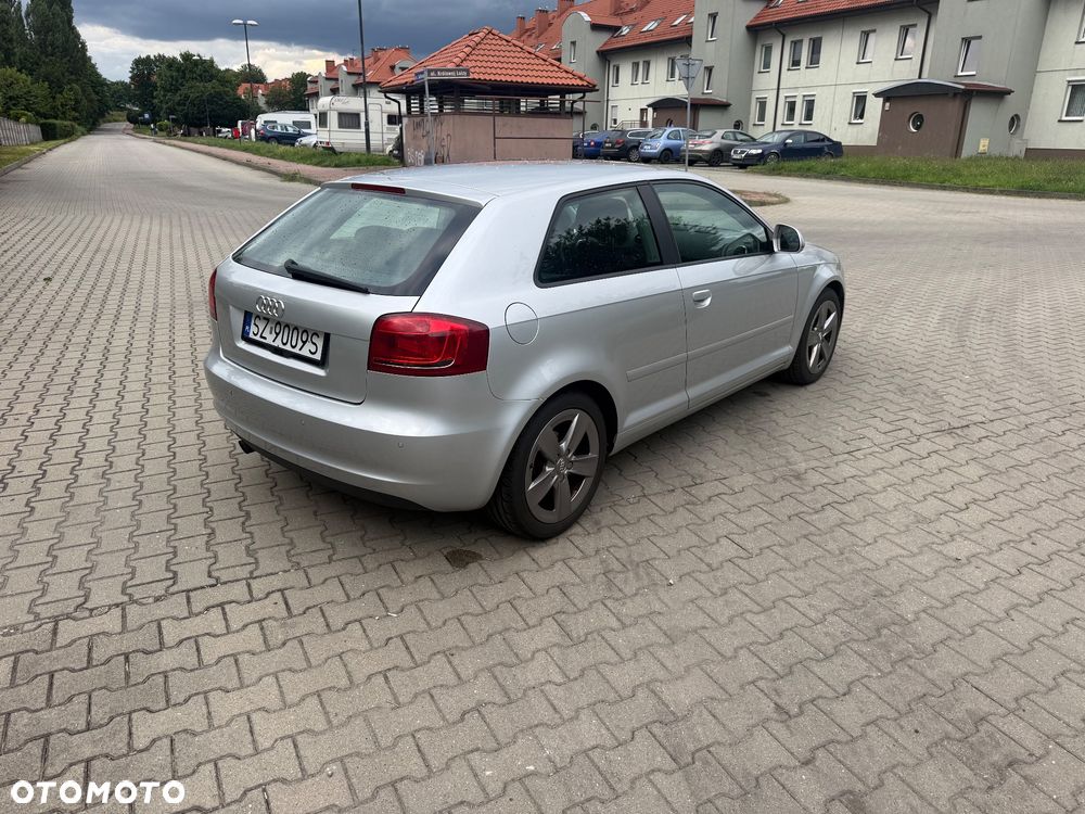 Audi A3 3-drzwiowe 1.6 Ambition - 7