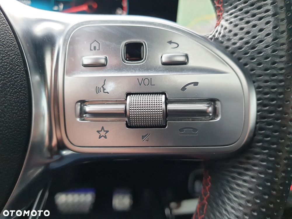 Mercedes-Benz CLA 250 AMG Line 7G-DCT - 30