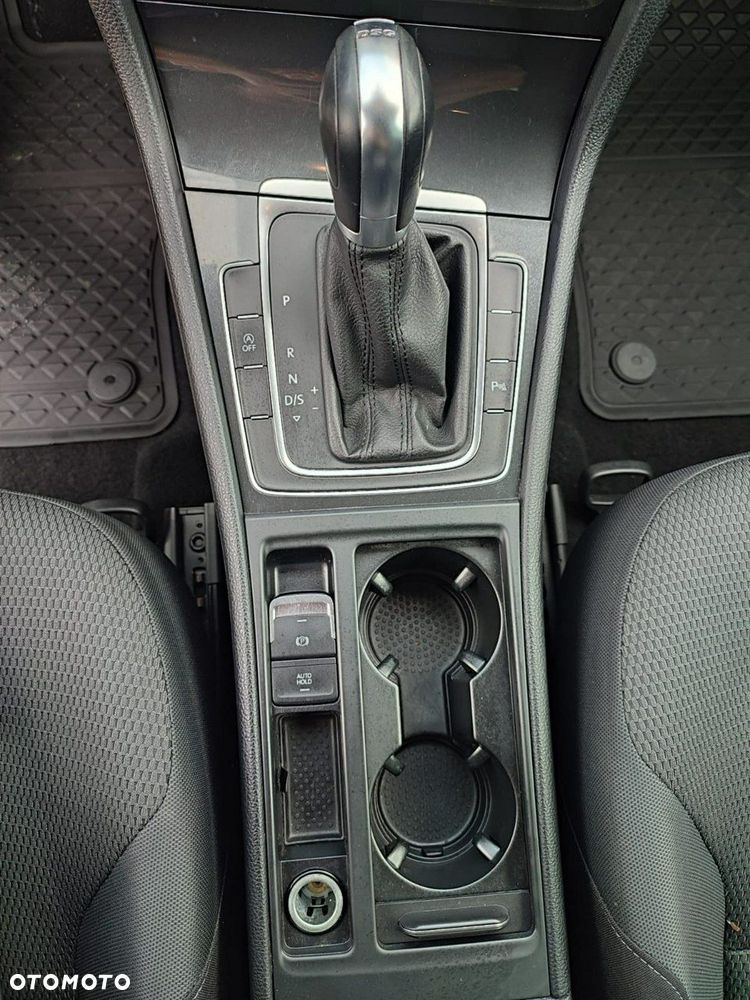 Volkswagen Golf Variant 1.6 TDI SCR DSG Comfortline - 19