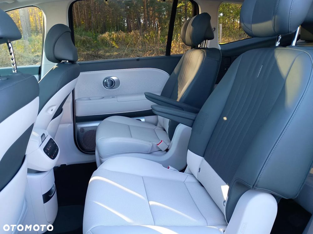 Hyundai IONIQ 9 110kWh Calligraphy AWD - 16