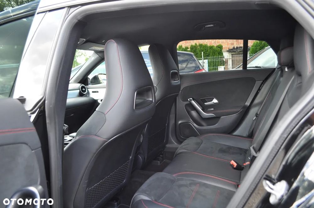 Mercedes-Benz CLA 200 AMG Line 7G-DCT - 25
