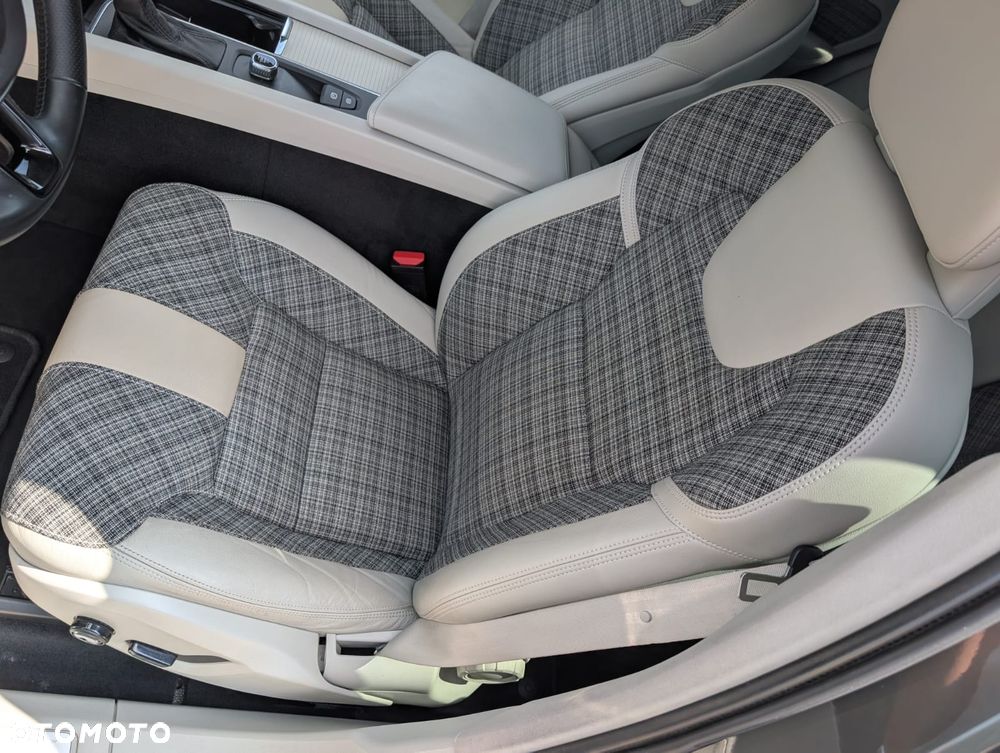 Volvo XC 60 T5 GPF AWD Momentum - 17