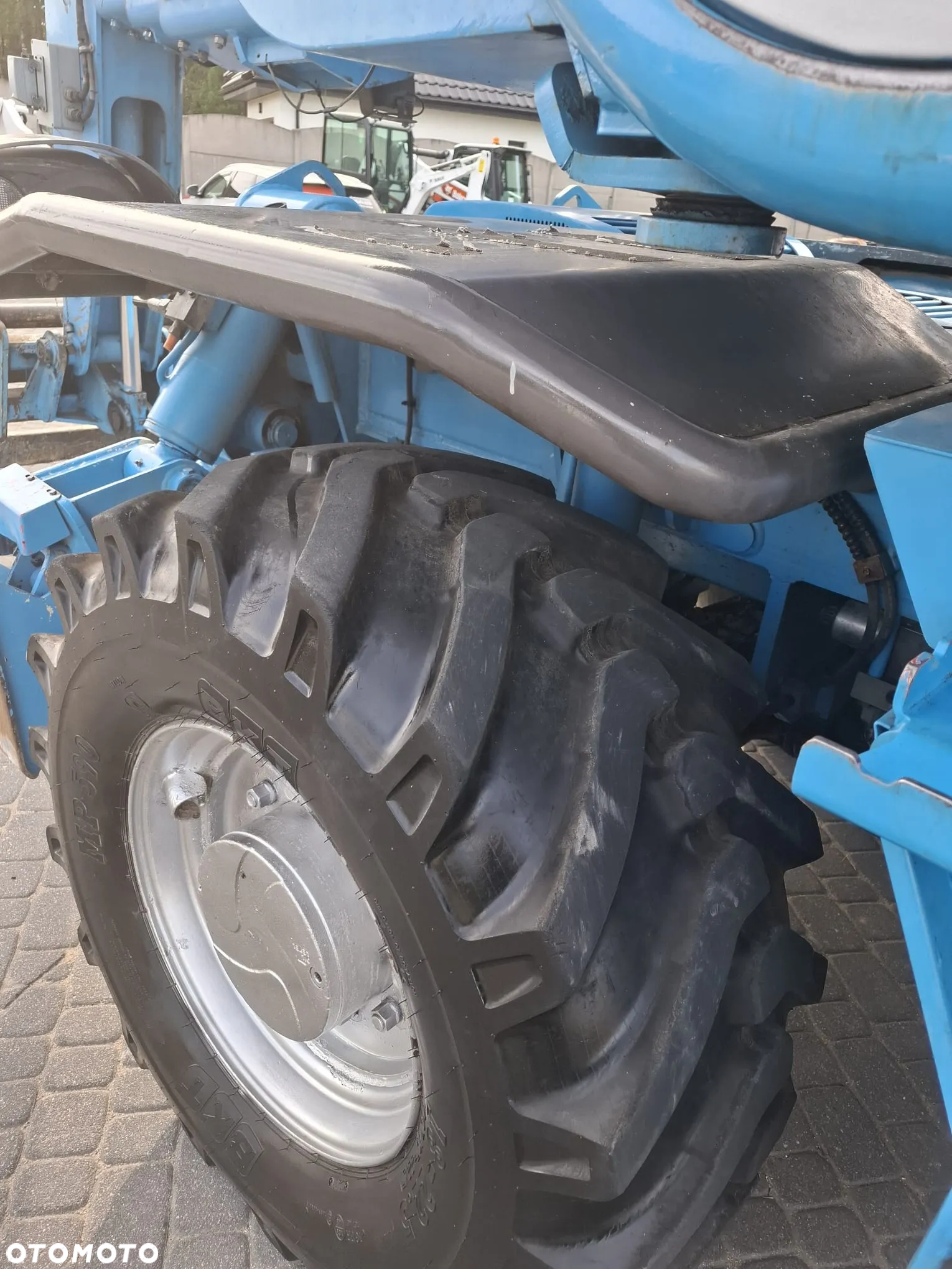 Manitou MRT 2150 - 12