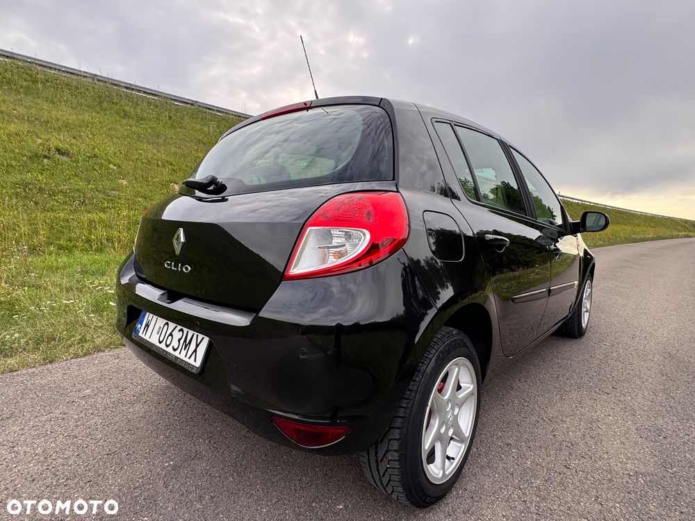 Renault Clio 1.2 TCE Authentique - 16