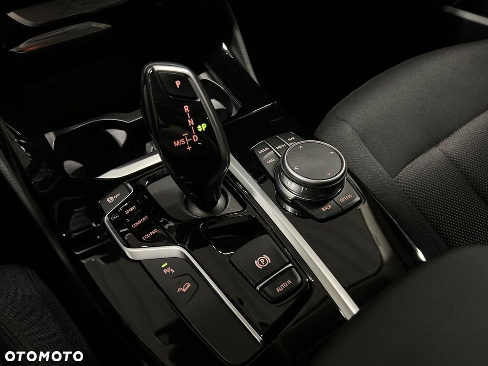 BMW X4 xDrive20d Advantage - 29