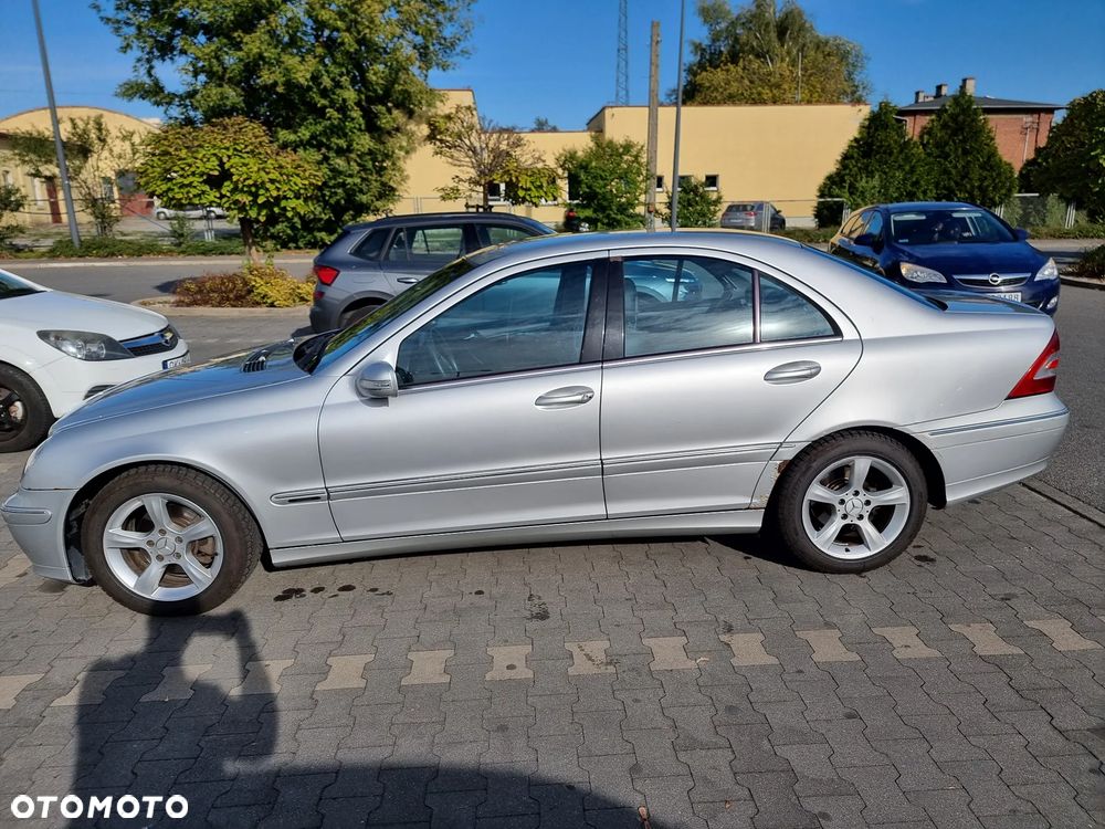 Mercedes-Benz Klasa C 220 T CDI Avantgarde - 4