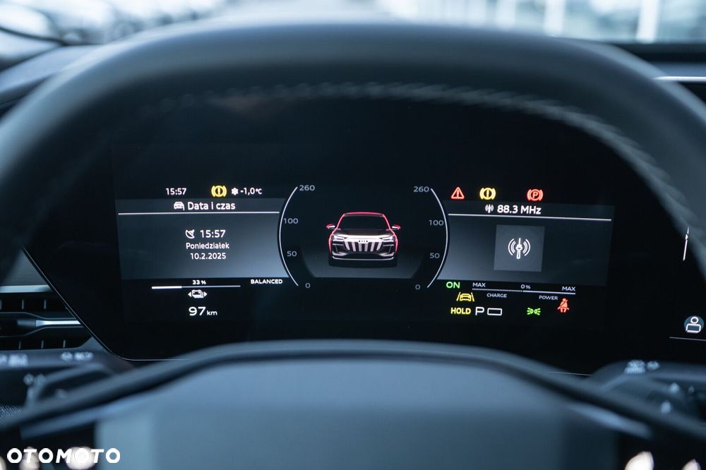 Audi Q6 e-tron - 14
