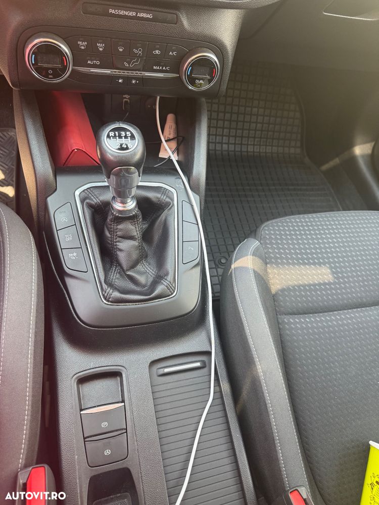 FORD Focus 2019 — imagine 16