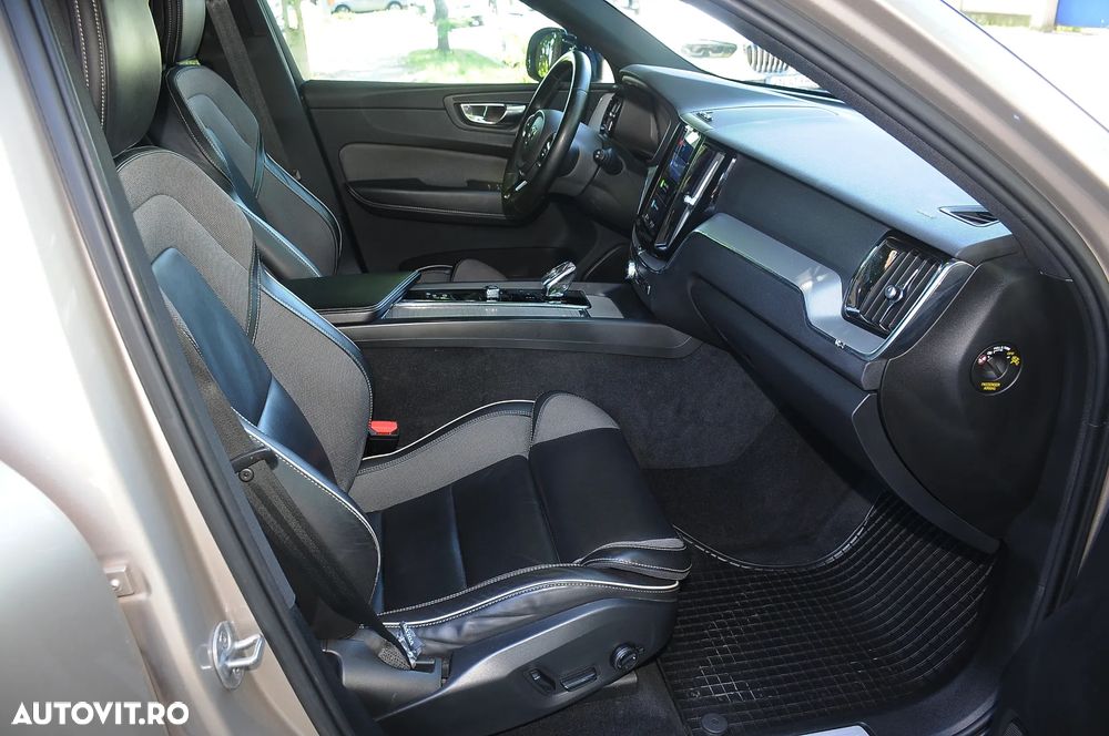 Volvo XC 60 B4 MHEV R-Design - 7