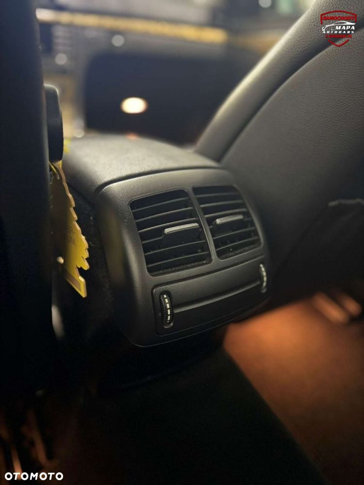 Mercedes-Benz Klasa E - 28