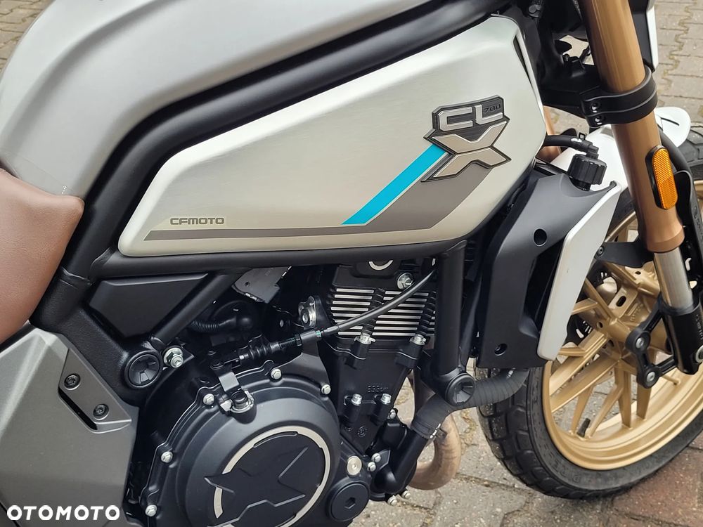 CFMoto 700CL-X Heritage - 24