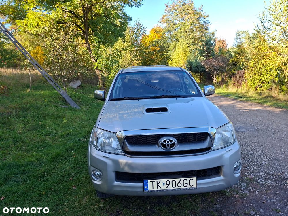 Toyota Hilux 2010 photo 3