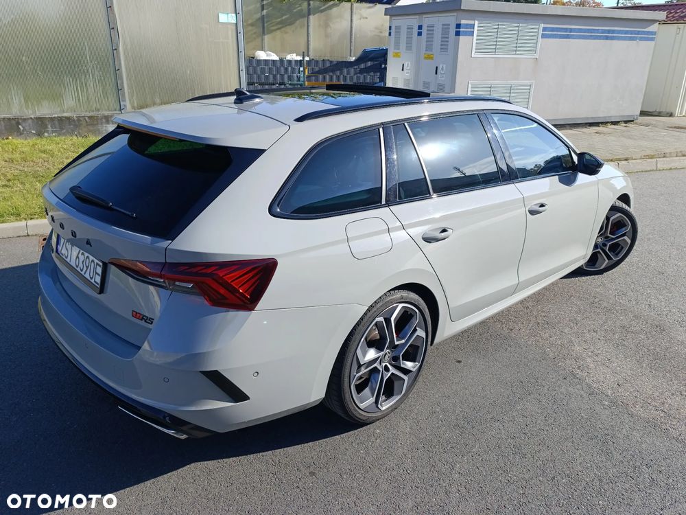 Skoda Octavia 2.0 TDI DSG RS - 8