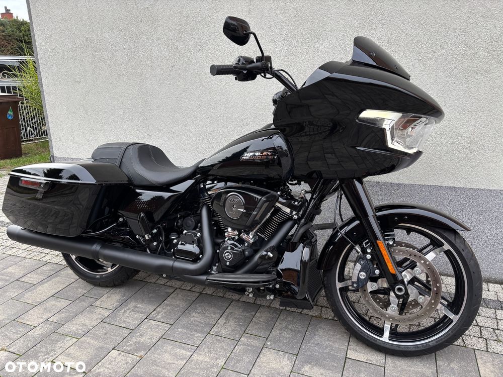 Harley-Davidson Touring Road Glide - 1