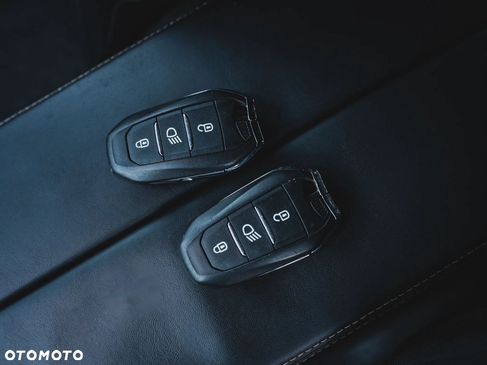 Peugeot 3008 PureTech 130 Stop & Start GPF EAT8 Allure Business-Paket - 33