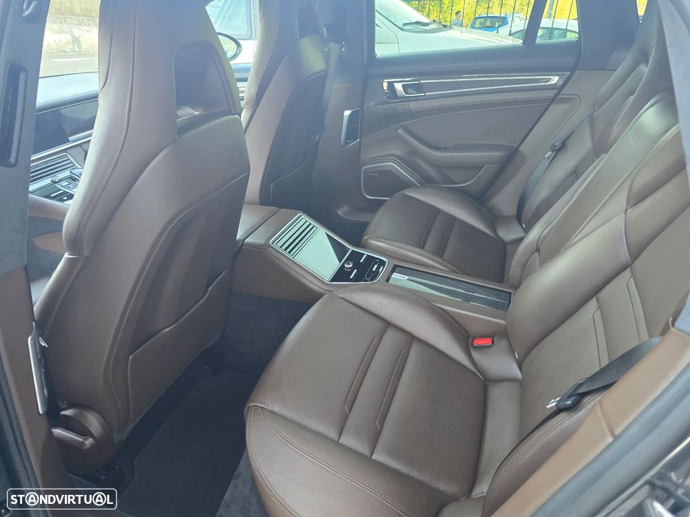 Porsche Panamera 4 E-Hybrid - 7