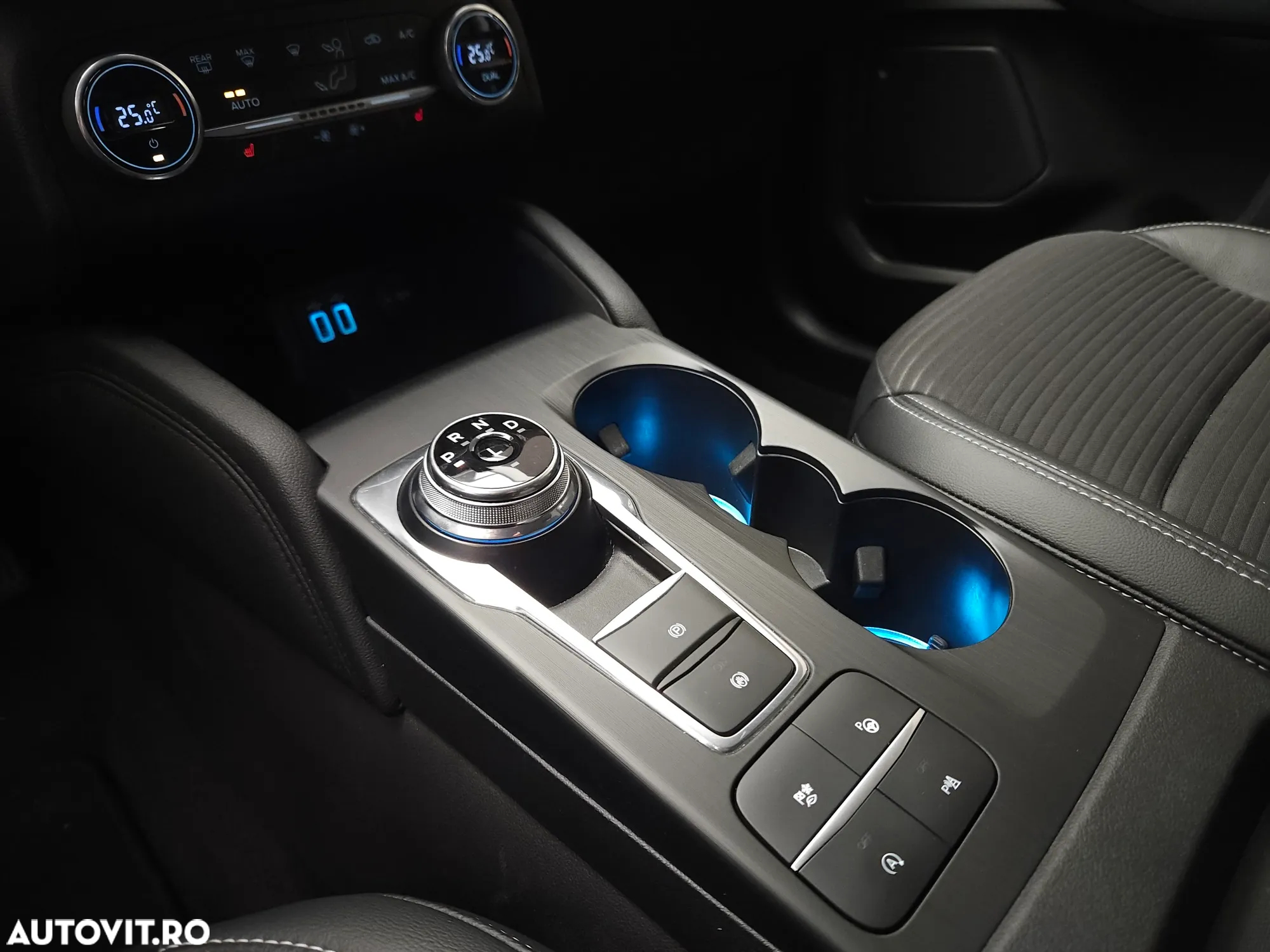 Ford Kuga 2.0 EcoBlue A8 AWD Titanium X - 17