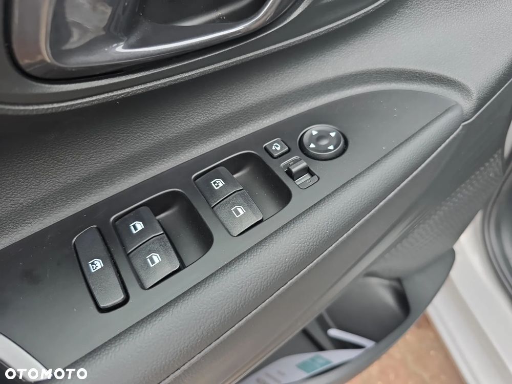 Hyundai i20 1.0 T-GDi Smart DCT - 13
