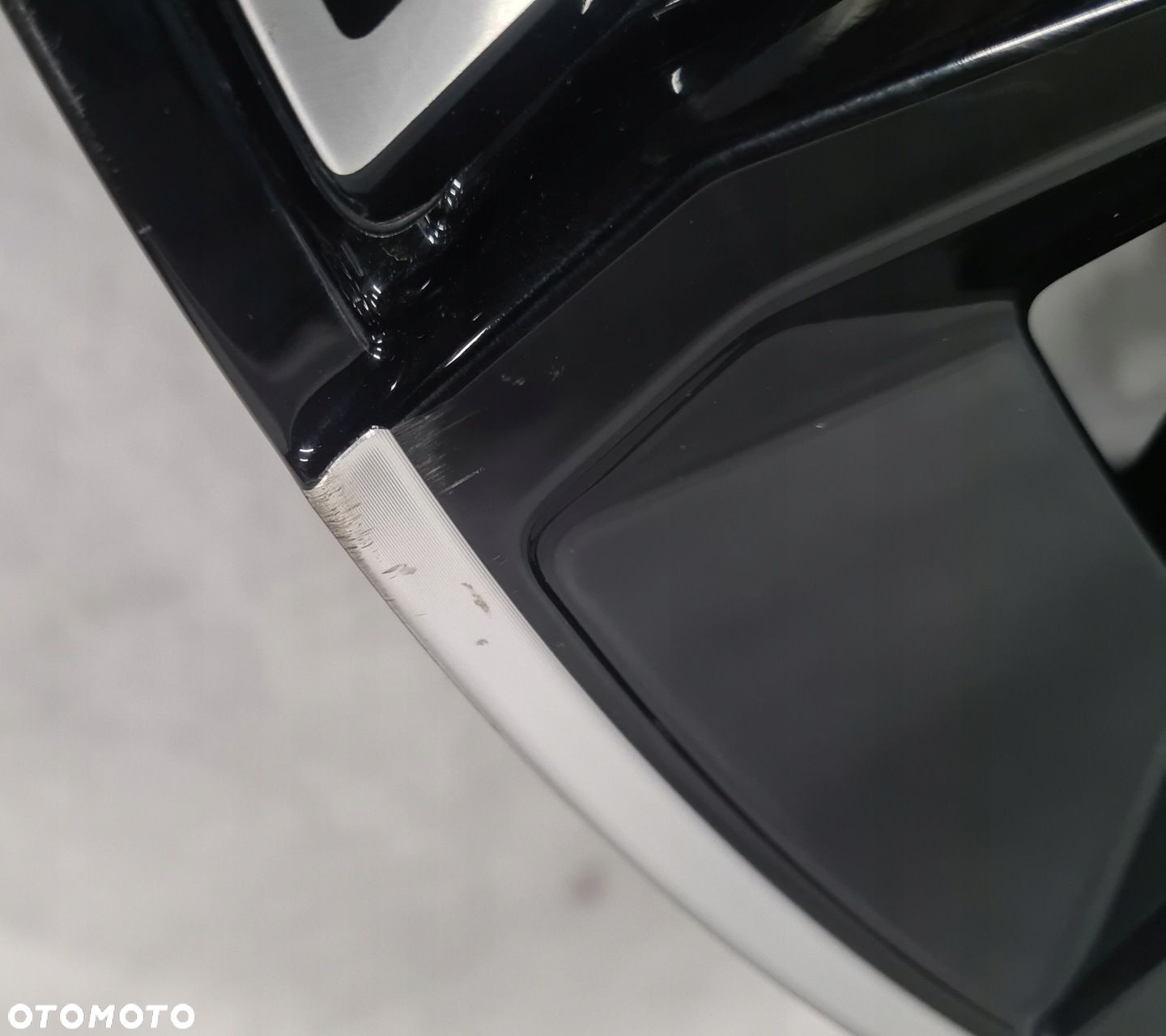 Felga BMW X5 G05 X6 G06 9,5x22 IS37 5A02658 - 5