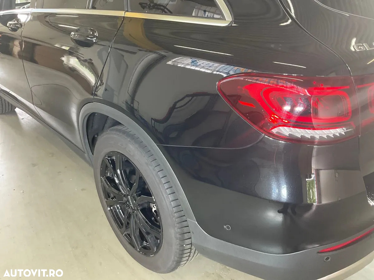 Mercedes-Benz GLC 300 d 4MATIC - 4