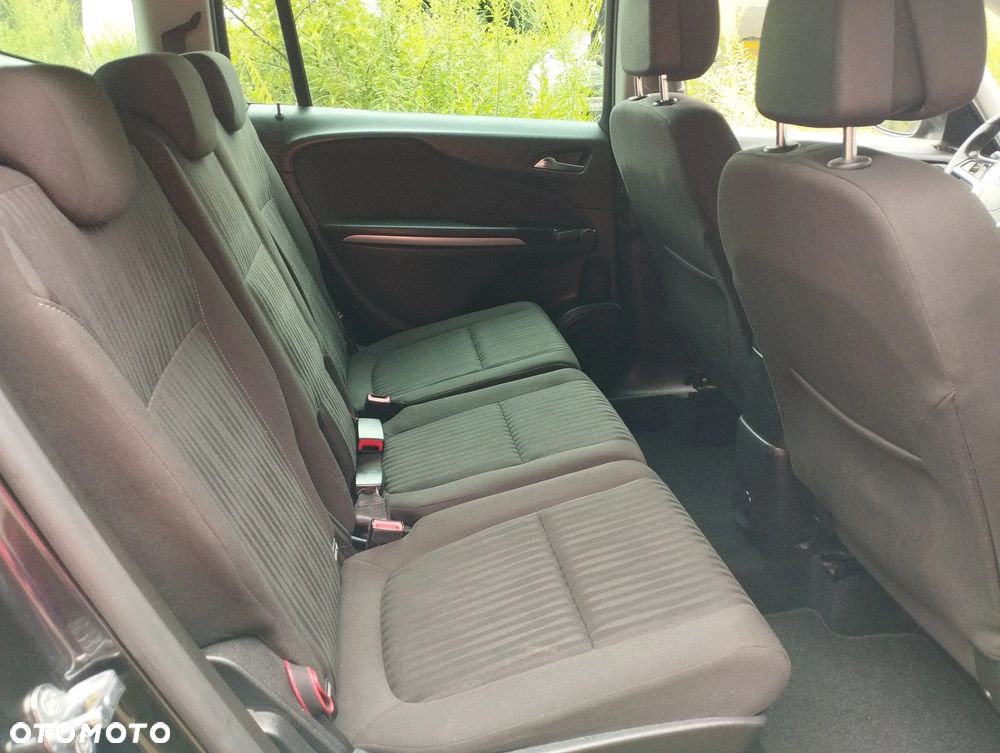 Opel Zafira - 9